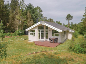 Three-Bedroom Holiday Home in Logstor